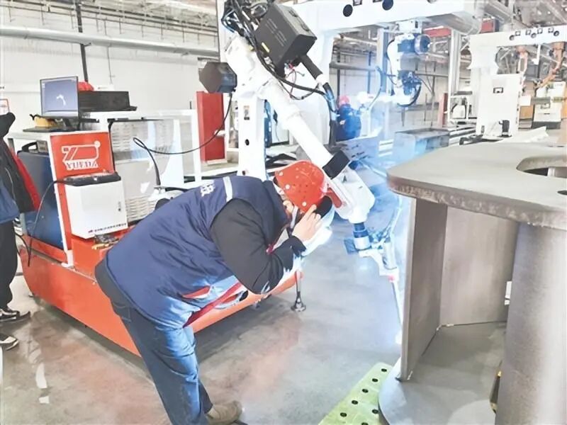 工业机器人企业订单排产到明年，郑州冲刺发展“进度条！(图1)